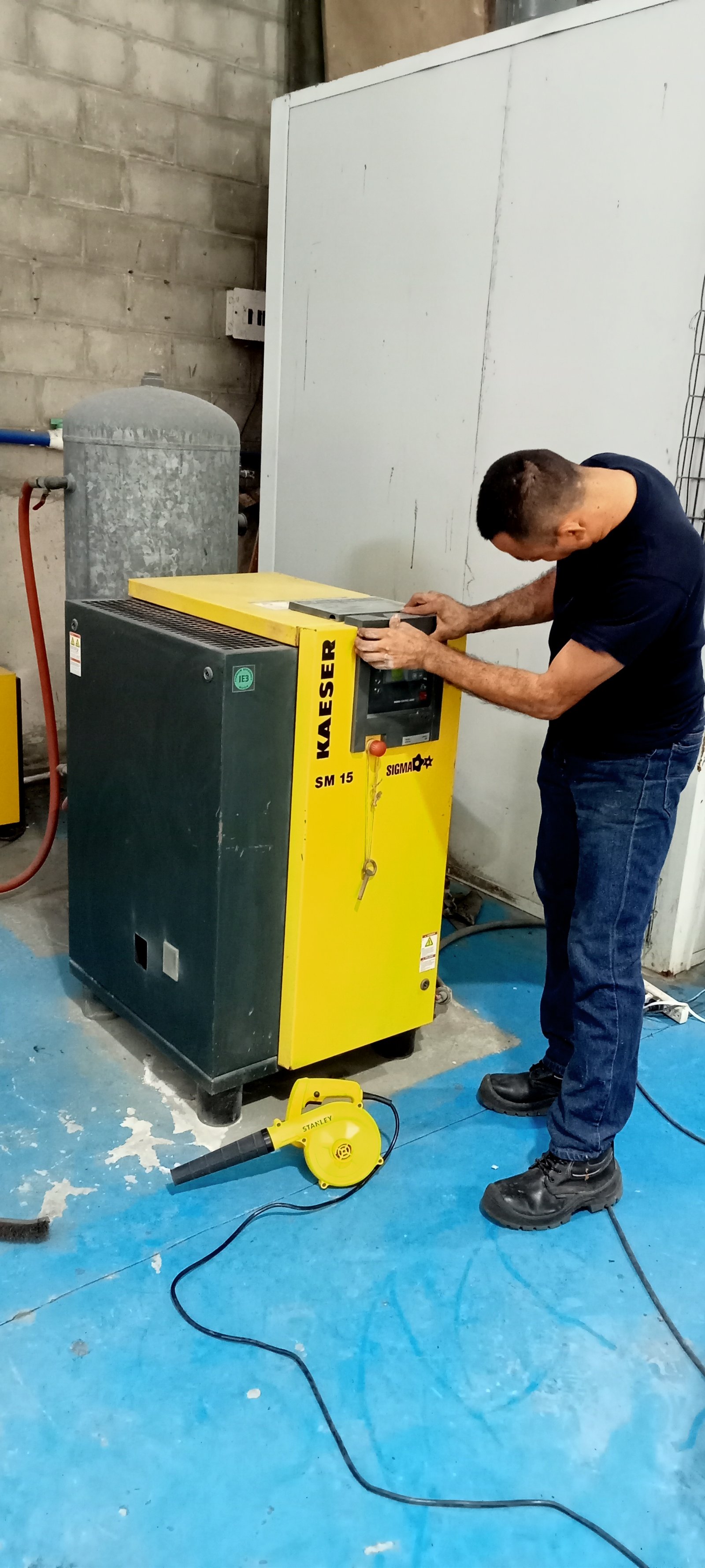 MANTTO COMPRESOR KAESER — imagen 3
